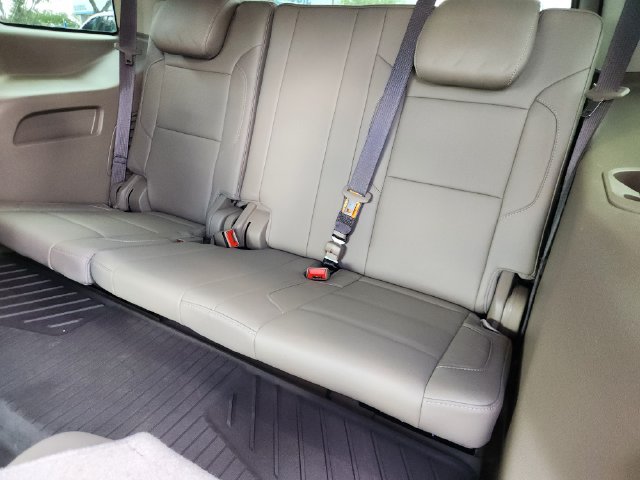 Used 2020 Chevrolet Tahoe LT w/ Luxury Package RWD image 31