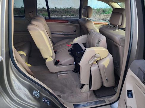 Used 2009 Mercedes-Benz GL 450 4MATIC image 32