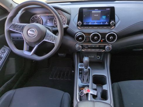 Used 2024 Nissan Sentra SV FWD image 10