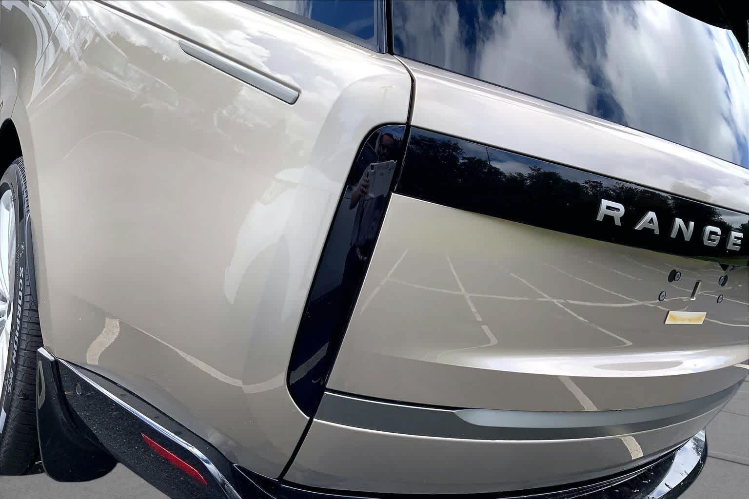 New 2026 Land Rover Range Rover SE AWD/4WD image 5