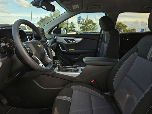 New 2026 Chevrolet Blazer LT image 10