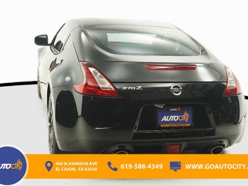 Used 2020 Nissan 370Z Coupe RWD image 14