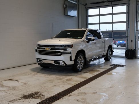 Used 2019 Chevrolet Silverado 1500 High Country w/ High Country Premium Package image 5