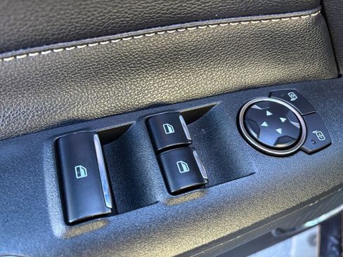 Used 2022 Ford Mustang Premium image 13