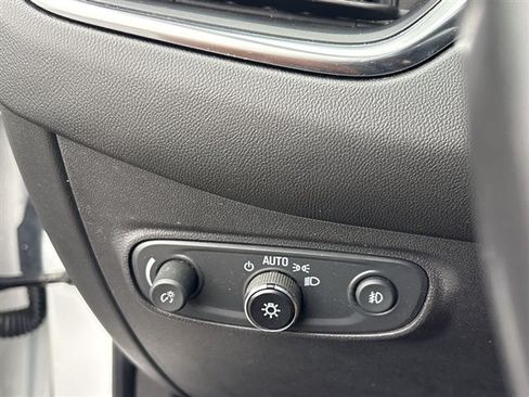 Used 2021 Chevrolet Equinox Premier AWD/4WD image 17