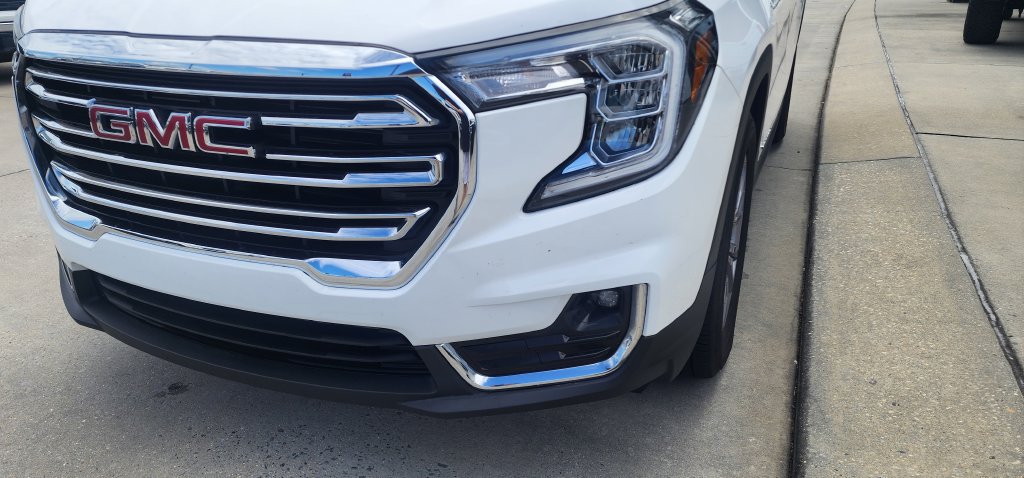 Used 2023 GMC Terrain SLT FWD image 13