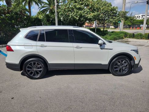 Used 2023 Volkswagen Tiguan SE FWD image 7