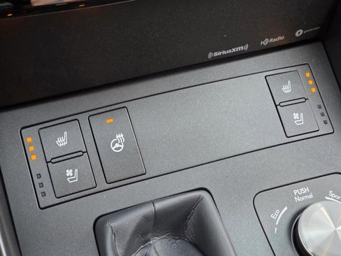 Certified 2025 Lexus IS 300 w/ Premium Package image 17