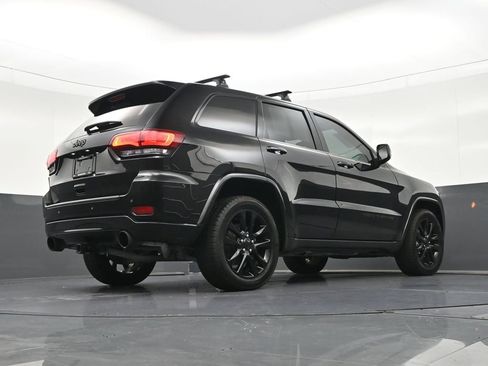 Used 2021 Jeep Grand Cherokee Laredo X RWD image 29