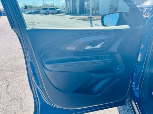 Used 2022 GMC Terrain SLE w/ Driver Convenience Package image 14