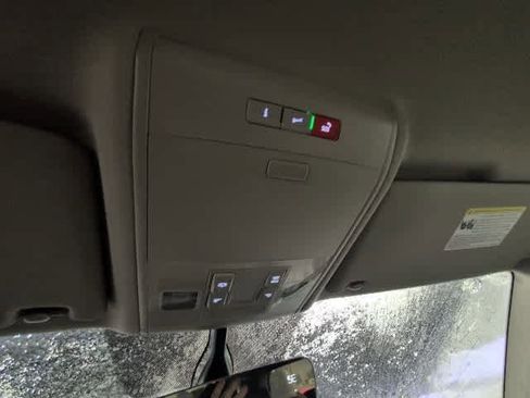 Certified 2023 Volkswagen Atlas SE image 16