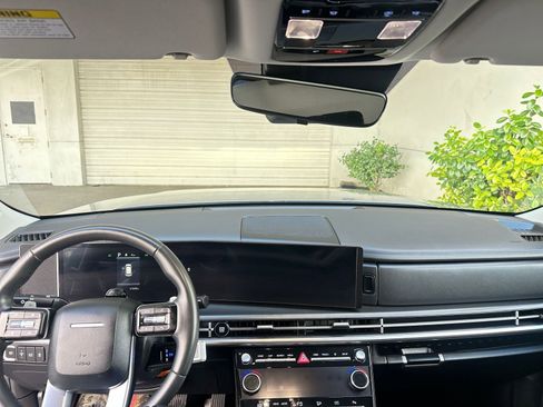 Used 2025 Hyundai Santa Fe SEL image 35