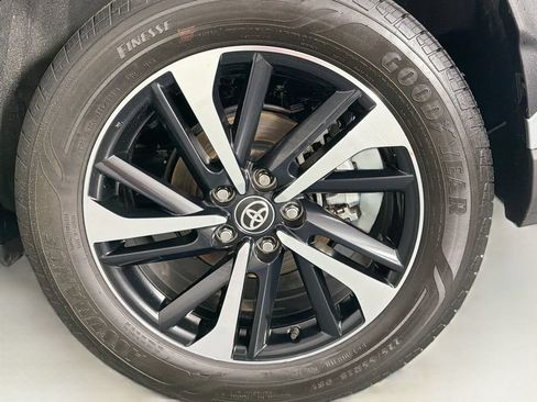 Used 2025 Toyota Corolla Cross AWD Hybrid image 34
