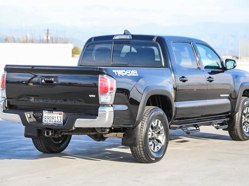 Certified 2023 Toyota Tacoma TRD Off-Road image 6