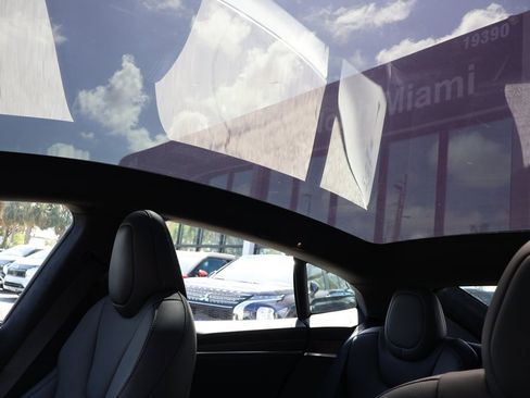 Used 2023 Tesla Model S Standard Range image 22