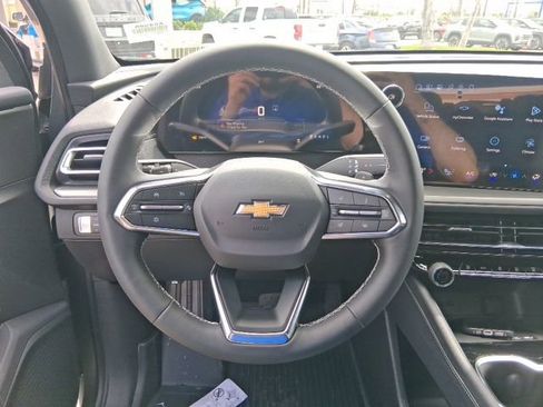 New 2026 Chevrolet Traverse LT w/ Driver Confidence Package FWD image 9