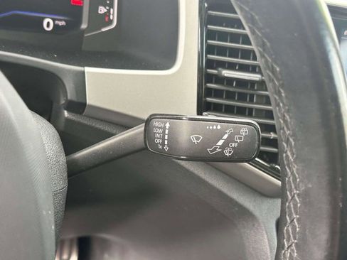 Used 2023 Volkswagen Atlas Cross Sport SEL R-Line image 27