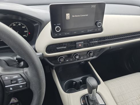 Certified 2024 Honda HR-V LX image 29