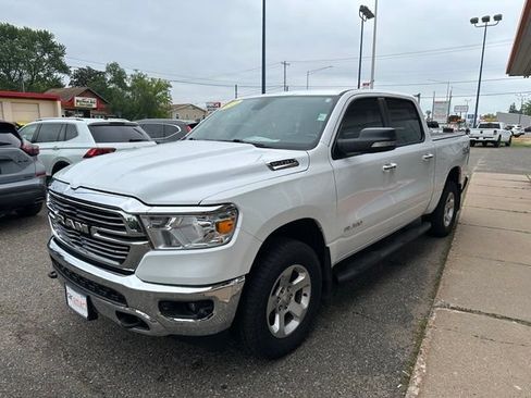 Used 2019 RAM 1500 Big Horn AWD/4WD image 3