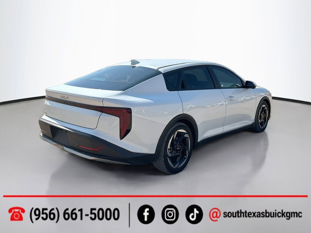 Used 2025 Kia K4 EX FWD image 8