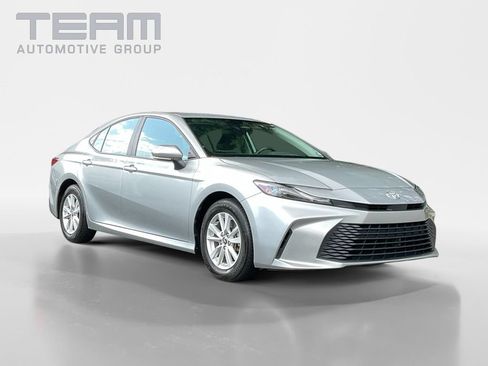 Used 2025 Toyota Camry LE FWD image 1
