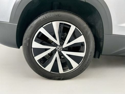 Used 2022 Volkswagen Taos SE FWD image 31
