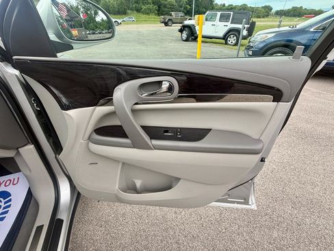 Used 2017 Buick Enclave Leather FWD image 41