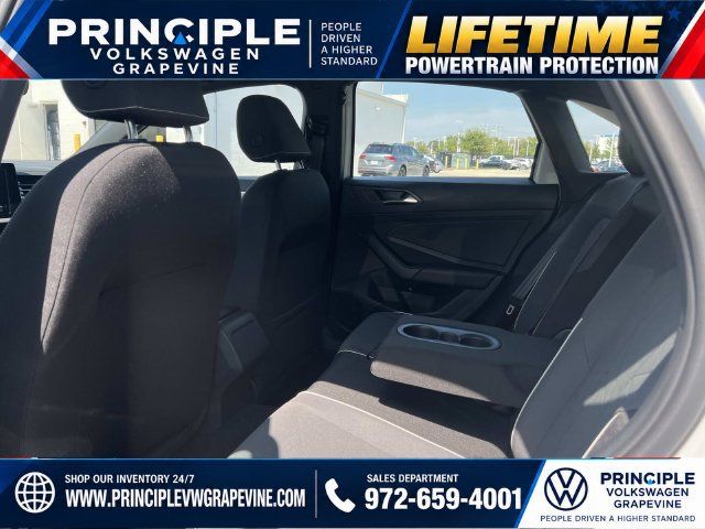 Used 2026 Volkswagen Jetta Sport FWD image 21