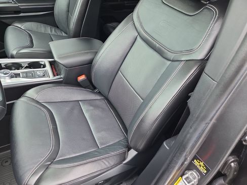 Used 2020 Ford Explorer ST w/ Premium Technology Package AWD/4WD image 17