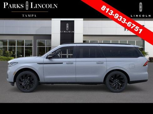New 2026 Lincoln Navigator L Reserve AWD/4WD image 3