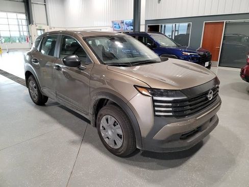 Used 2026 Nissan Kicks S FWD image 1