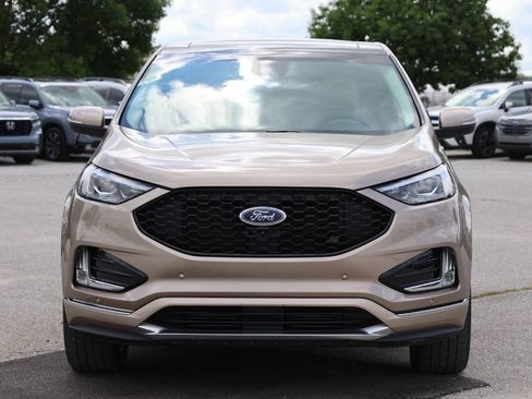 Used 2021 Ford Edge Titanium w/ Equipment Group 301A AWD/4WD image 2