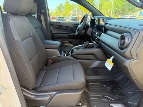New 2026 Chevrolet Colorado Trail Boss AWD/4WD image 15