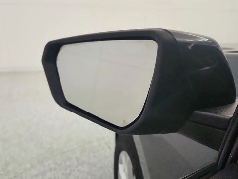 Used 2019 Chevrolet Equinox LT image 24