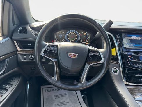 Used 2015 Cadillac Escalade Platinum RWD image 19