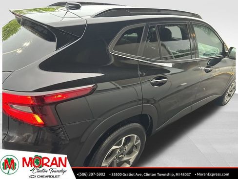 Certified 2024 Chevrolet Trax LT w/ Sunroof Package FWD image 4