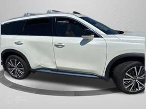 Used 2023 INFINITI QX60 Sensory w/ Vision Package AWD/4WD image 4