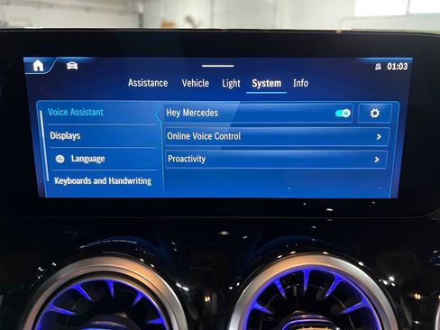 Used 2025 Mercedes-Benz GLA 250 4MATIC image 33