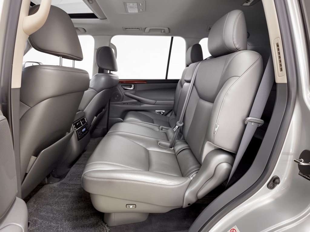 Used 2008 Lexus LX 570 4WD image 25