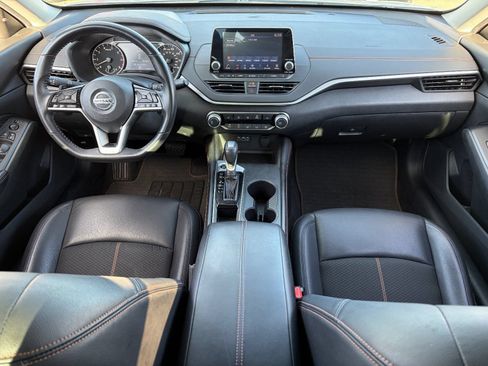 Used 2021 Nissan Altima 2.5 SR w/ SR Premium Package FWD image 16