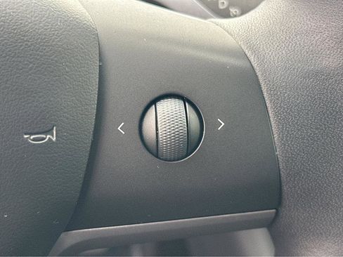 Used 2020 Tesla Model 3 Standard Range Plus image 22