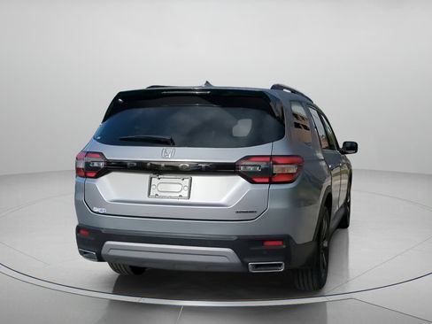 Used 2024 Honda Pilot Touring image 26