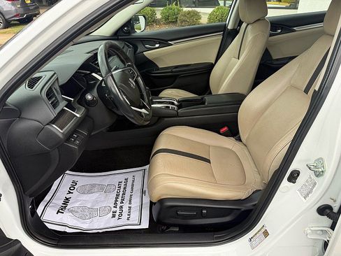 Used 2020 Honda Civic Touring image 11