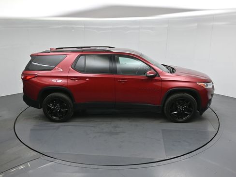 Used 2020 Chevrolet Traverse LT image 38