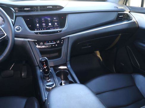 Used 2025 Cadillac XT5 Premium Luxury w/ LPO, Floor Liner Package image 17