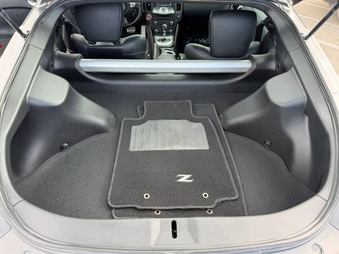 Used 2010 Nissan 370Z Touring w/ Sport Pkg image 15