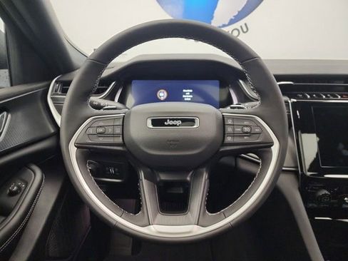 New 2025 Jeep Grand Cherokee Laredo X w/ Luxury Tech Group I image 20