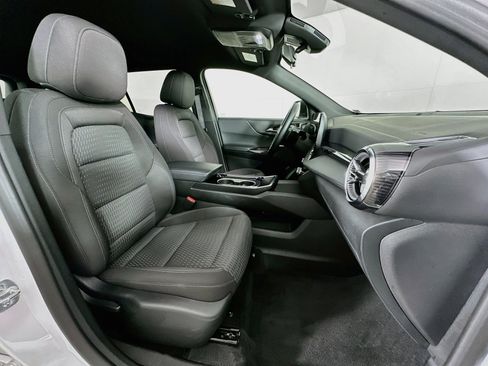 Used 2025 Chevrolet Equinox LT AWD/4WD image 30