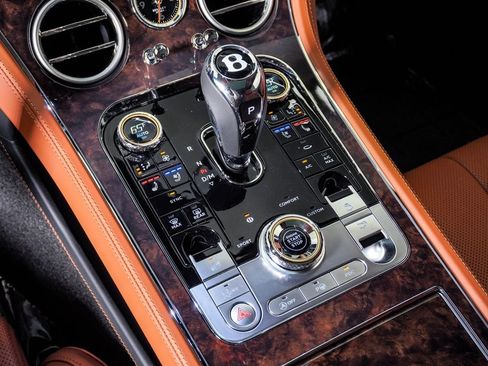 Used 2024 Bentley Continental GT AWD/4WD image 29