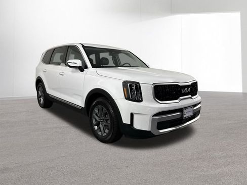 Certified 2024 Kia Telluride LX AWD/4WD image 3